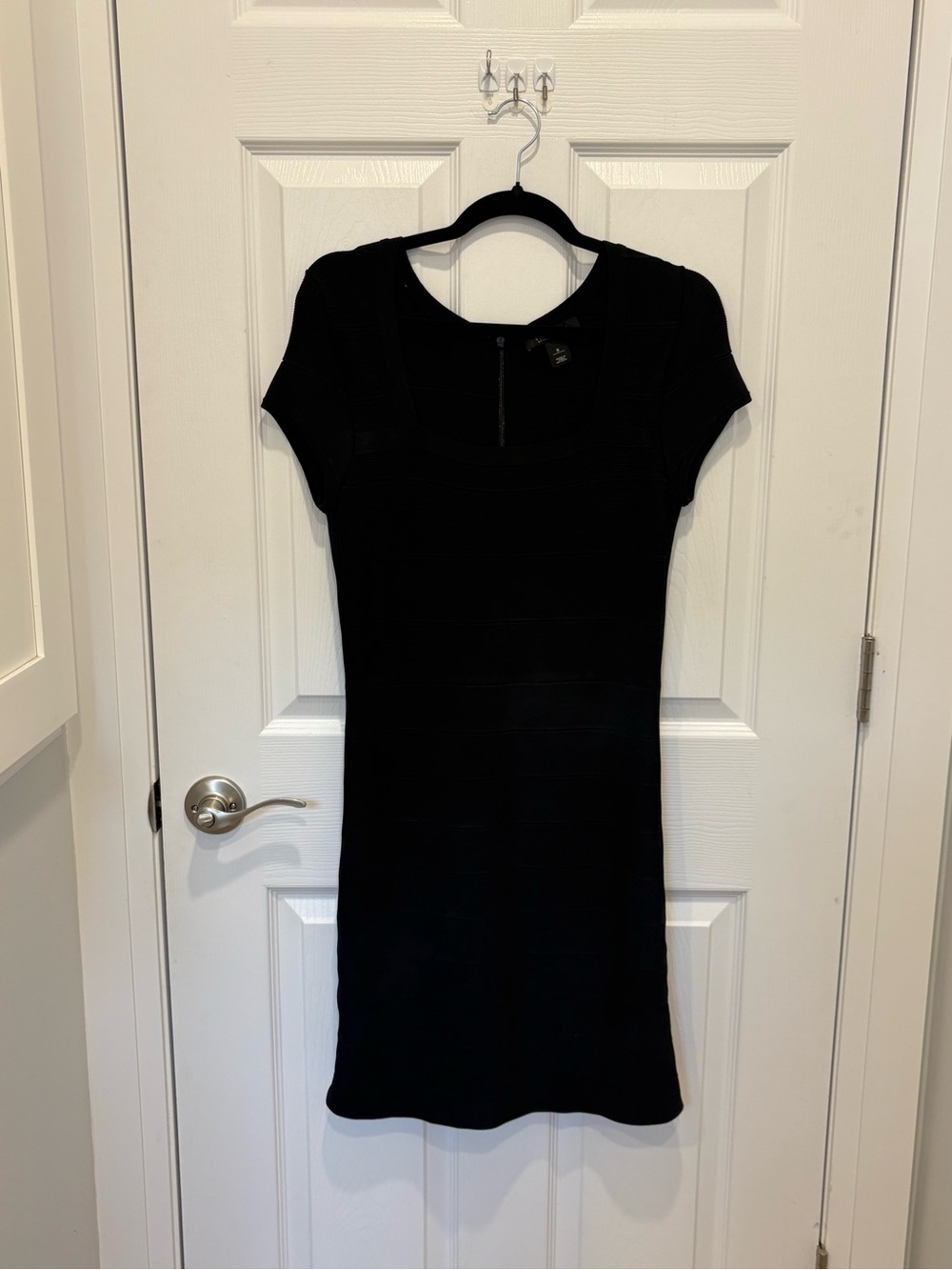 White House Black Market Black Short-Sleeve Bandage Bodycon Dress